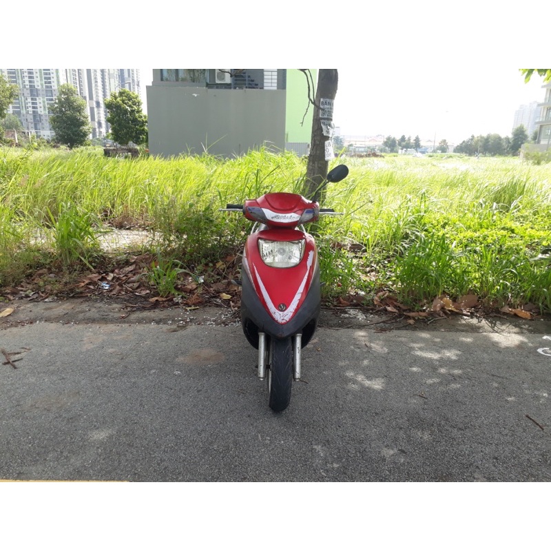 Đề can nắp tay lái trước xe Attila Victoria chân bấm