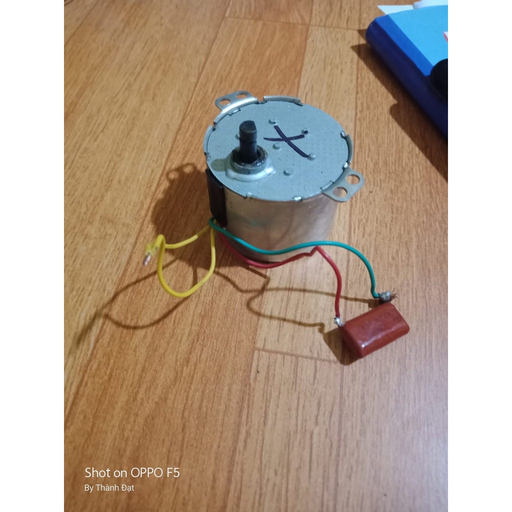 Mô tơ mini chế bếp nướng thịt quay tự động 220v ,8w, 4v/p (hàng tốt có hàn thêm tụ sứ chống quay ngược chiều)