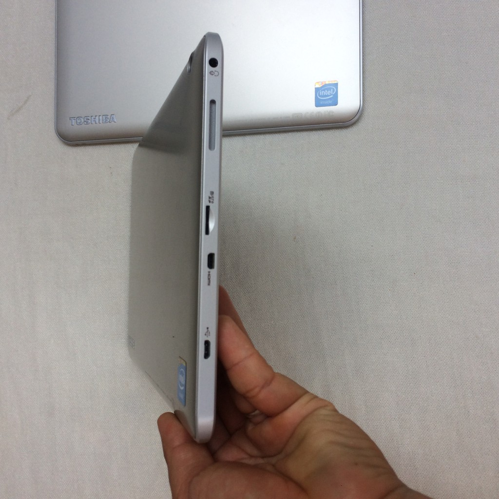 Máy tính lai Toshiba Dynabook Tab S50 | BigBuy360 - bigbuy360.vn