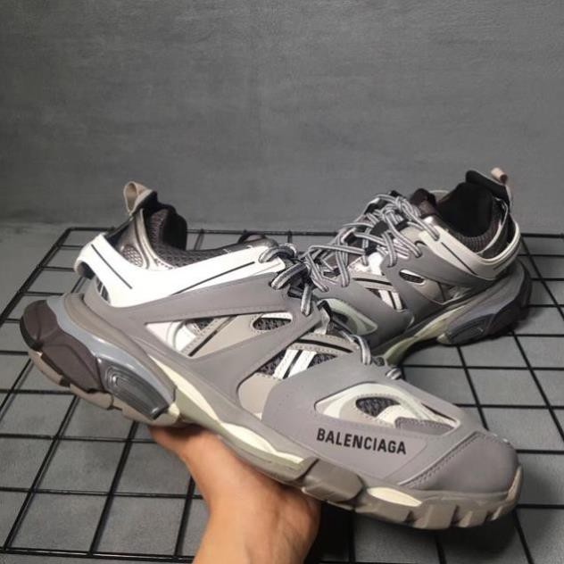 𝐒𝐀𝐋𝐄 salle 9.9 HOT (⭐️HÀNG VIP ĐÈN LED) Giày Balenciaga TripleS 2020 Xịn Nhất : . ! new ⁹ * : % ༷ ' ྇ ! ' L -haz111 ~