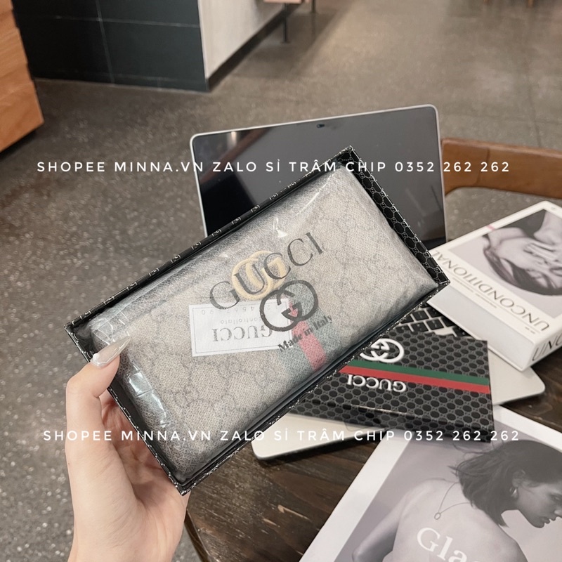 Ví Cầm Tay Nhiều Ngăn Phối Kẻ Hoạ Tiết Chữ GD