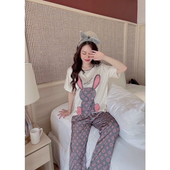 [DƯỚI 62KG] ĐỒ BỘ LỤA LATIN TAY NGẮN QUẦN DÀI CỔ TRÒN CAO CẤP THƯƠNG HIỆU SANG TRỌNG - BẦU BÍ SAU SINH MẶC THOẢI MÁI