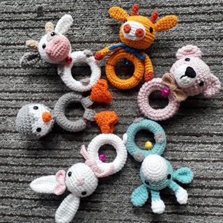 Lục lạc tròn bằng len handmade cho bé