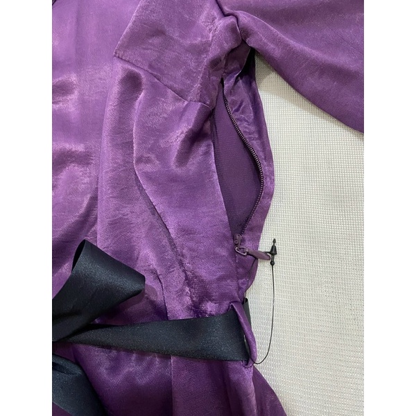 Đầm satin lụa phối cổ bèo màu tím đậm Nino.maxx  - Thanh lý vnxk