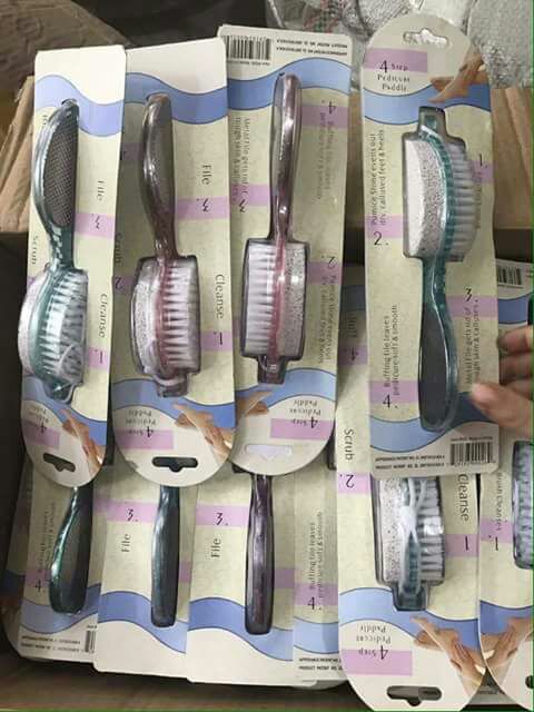 Cọ Tắm Kiêm Đá Bọt Biển Chà Gót Chân Tẩy Tế Bào Chết 4 In 1