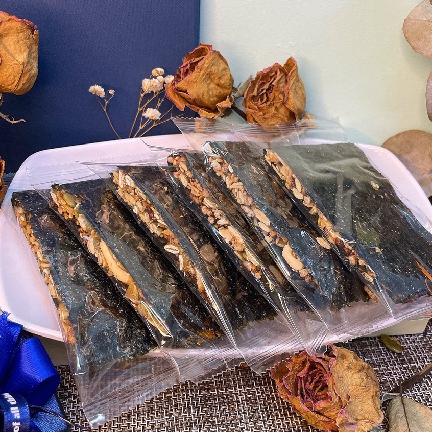 Rong biển kẹp hạt dinh dưỡng chà bông 100g- 250g YOLO FOOD đồ ăn vặt Healthy miếng rong biển kẹp thơm giòn rụm ATVSTP