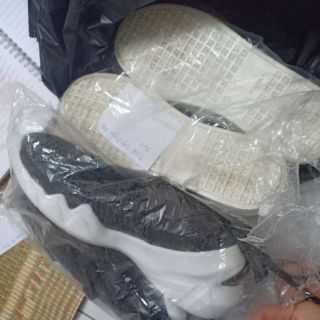 Giầy si Trần Lương Duyên