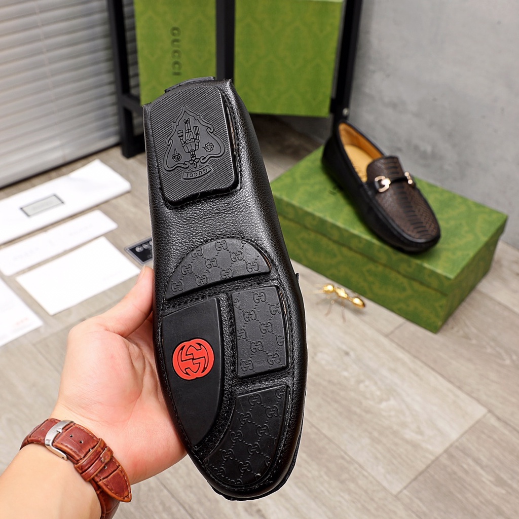 Giày tây lười nam da thật GUCCI GG GC mang đến sự thời thượng và thanh lịch với mặt da cao cấp
