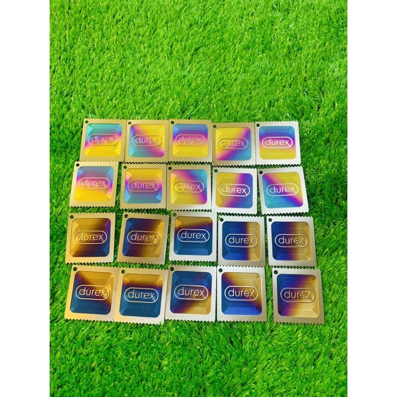 Móc khoá hình Durex điện phân không phai màu, móc khoá chữ durex size 4x4.5cm