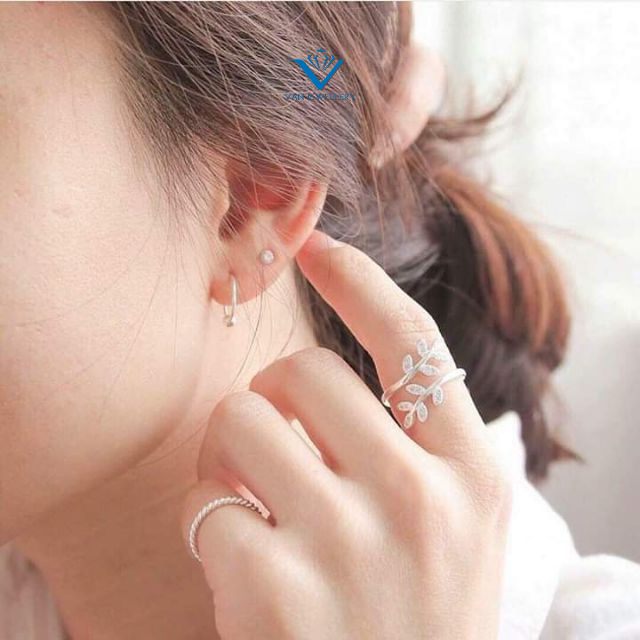 Khuyên tai bạc Khuyên tròn bi bạc ta_ Van jw