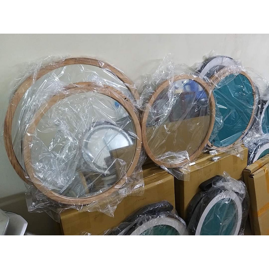 Gương tròn viền gỗ treo tường.gương tròn decor