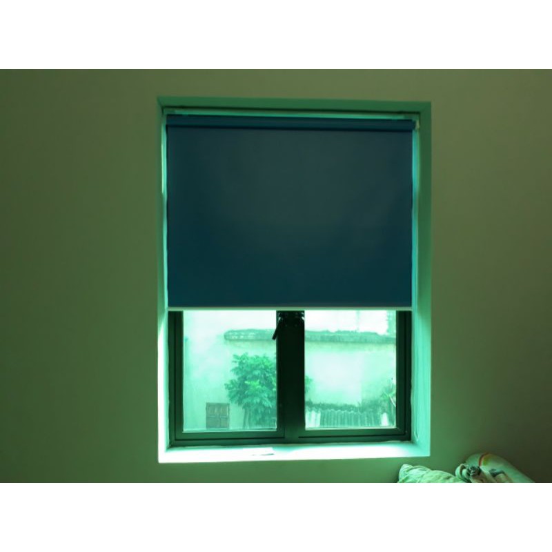 Mành quấn - Rèm cuộn cản sáng màu xanh (1.05 x 1.3m)
