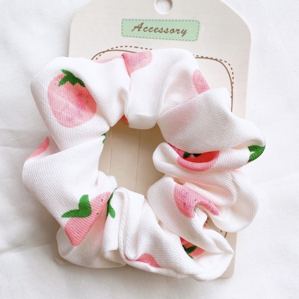 [Handmade] Scrunchies cột tóc họa tiết Trái dâu xinh xắn vải thun dành cho bạn nữ