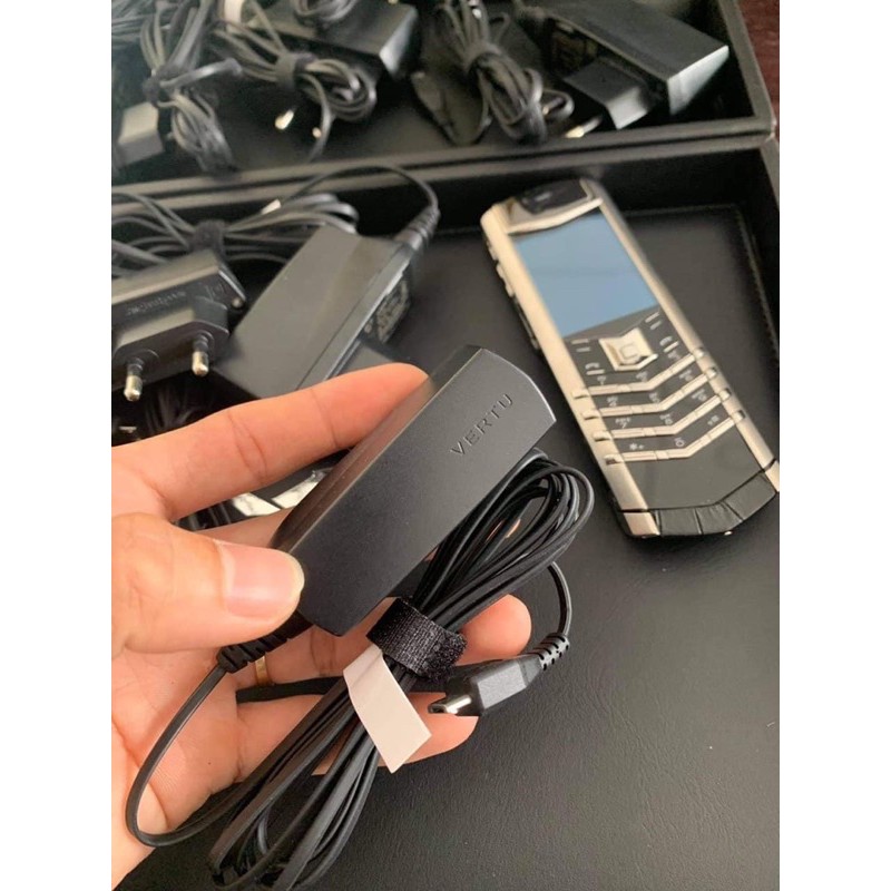 Sạc vertu zin liền dây