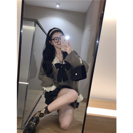 Set áo len bánh bèo và chân váy tiểu thư