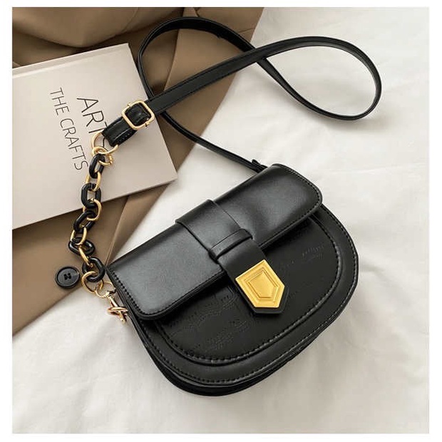 Túi Nữ Đeo Chéo Sang Chảnh Chất Liệu Da Pu Dày Dặn- Đen/Trắng