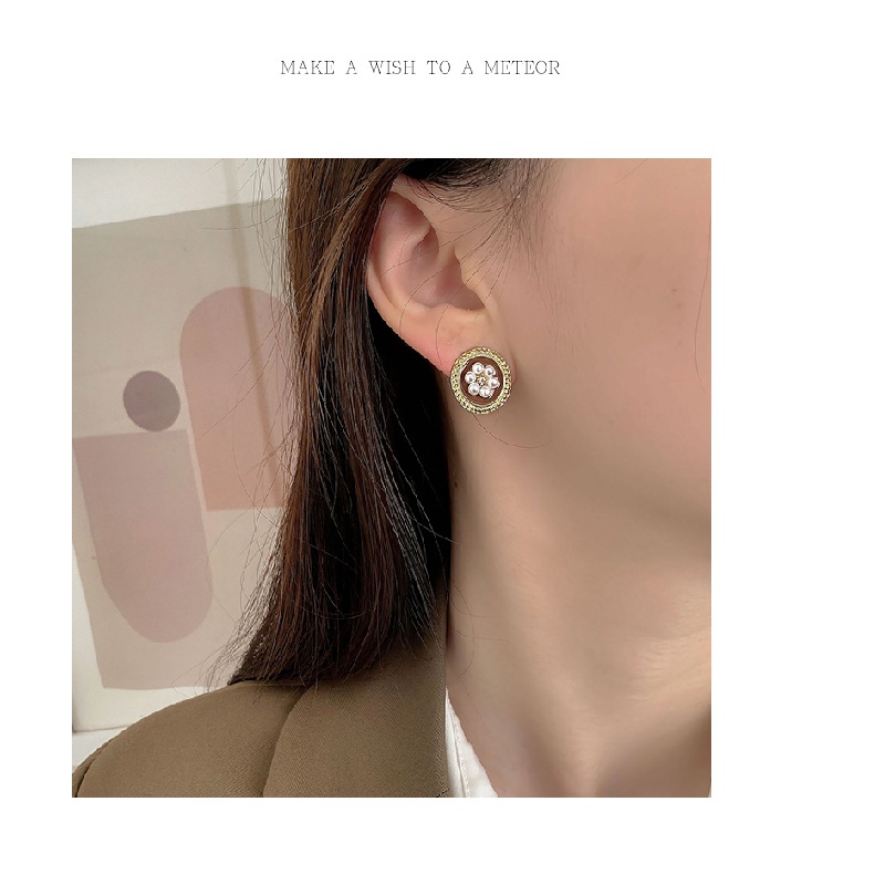 Bông tai hình hoa đính ngọc trai phong cách retro dành cho nữ