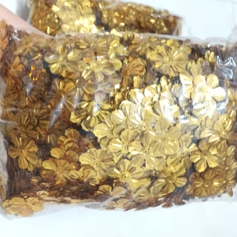 Túi 500gram hoa mai thiếc vàng 5 cánh làm cây cành vàng lá ngọc