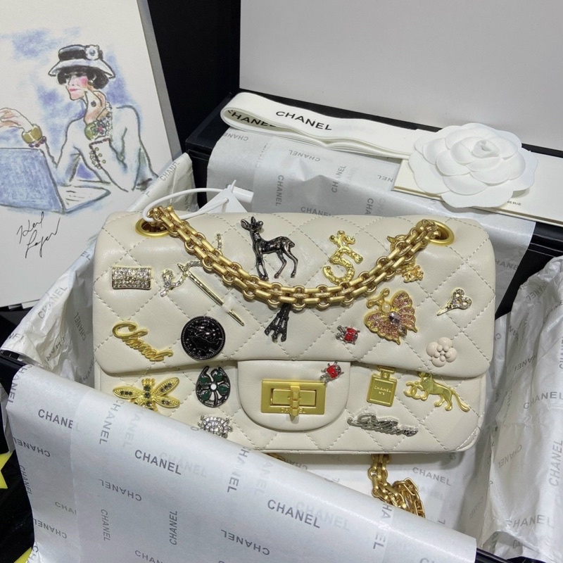 Túi xách cao cấp chanel charm sz 21cm, nhỏ nhắn xinh xắn charm gắn sáng, chắc đẹp tạo điểm nhấn cho chiếc túi
