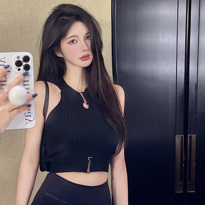 Áo Croptop Dệt Kim Màu Trơn Khoét Lỗ Thời Trang Nữ Tính