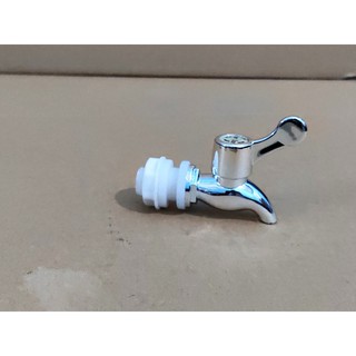 Vòi nước thay thế cho bình đá