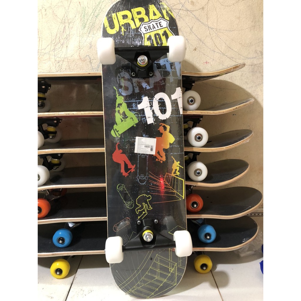 Ván trượt Skateboard thể thao mặt nhám đen bánh cao su có Led sáng nhiều hình