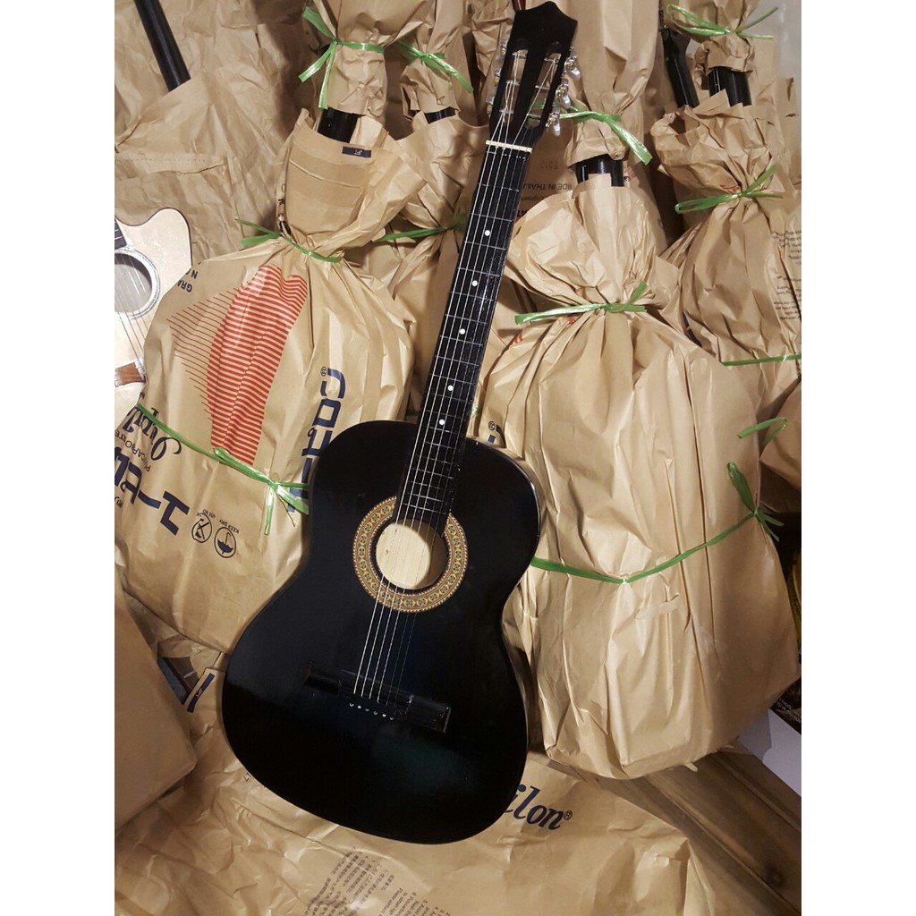 Đàn guitar classic màu đen kèm phụ kiện, quyển HD cho mới tập