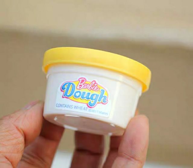 Đất nặn an toàn cho bé hãng Barbie Dough