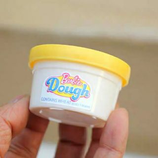 Đất nặn an toàn cho bé hãng Barbie Dough
