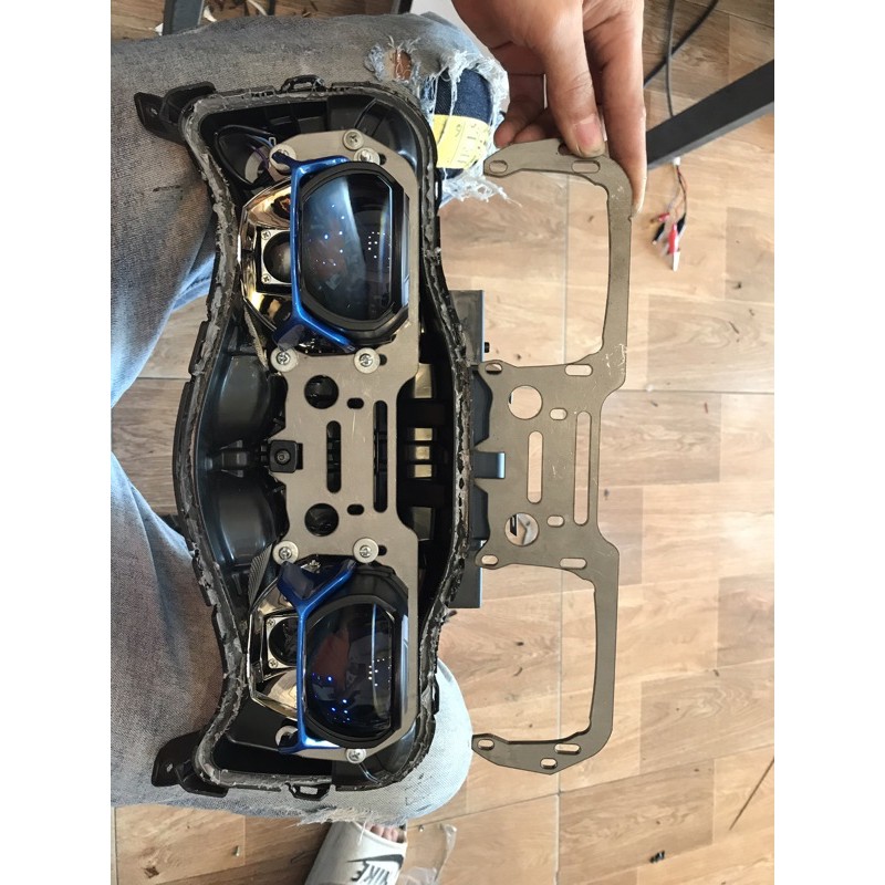 Pát bắt đèn bi cầu sh 2020