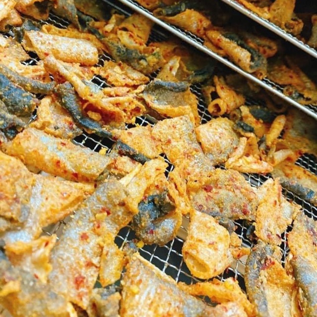 Da cá lắc trứng muối