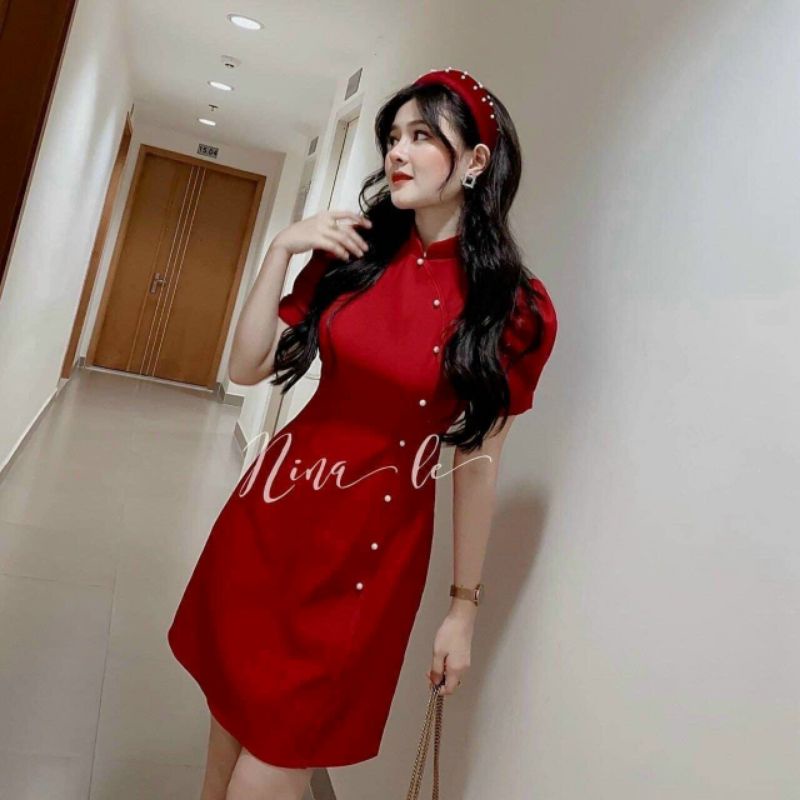 ĐẦＭ ĐỎ CỔ TÀU NÚT LỆCH