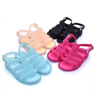 Sandal nhựa mềm dẻo cho các bé