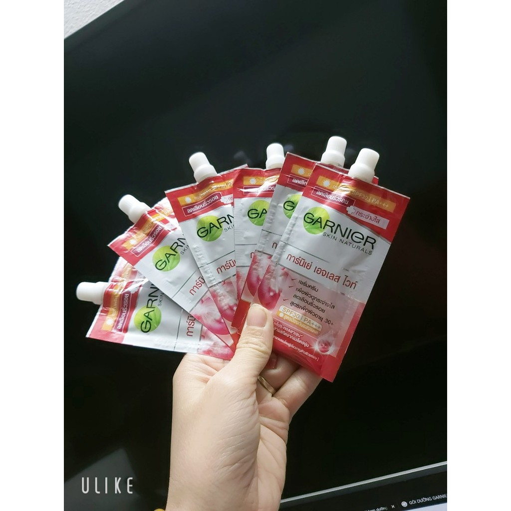 1 GÓI DƯỠNG GARNIER MÀU ĐỎ CHỐNG NẮNG VÀ DƯỠNG TRẮNG MẠNH NHẤT