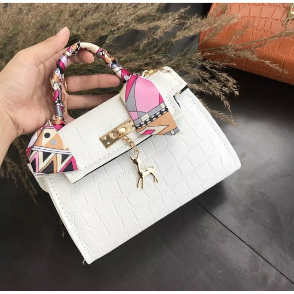 túi xách nữ buộc khăn con hươu thời trang - T098 | BigBuy360 - bigbuy360.vn