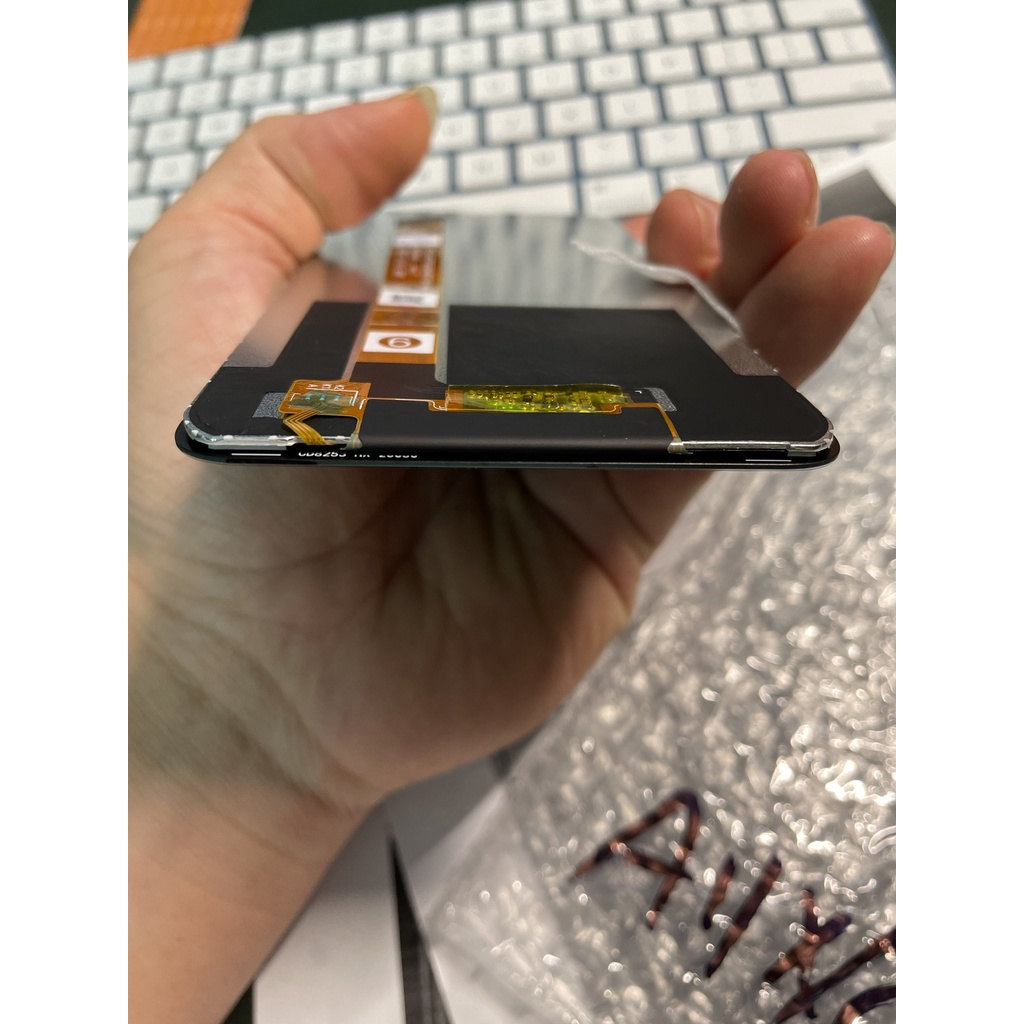 Màn hình realmi c3 tặng kèm bộ sửa 8 trong 1 và keo dán b7000 ngocthuymobile.