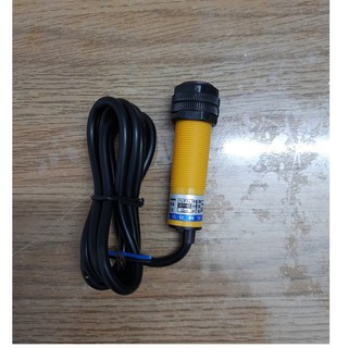 Cảm biến quang E3F-DS30C4
