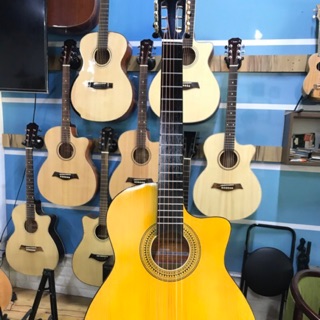 Đàn Guitar tập chơi. Có DẠY KÈM. Đàn "classic" dây kim loại??