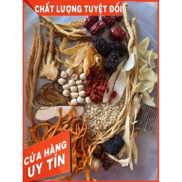 Gia vi hầm gà có thêm đông trùng hạ thảo