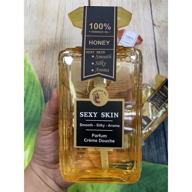 SỮA TẮM NƯỚC HOA SEXY SKIN 600ml(HÀNG CHÍNH HÃNG)