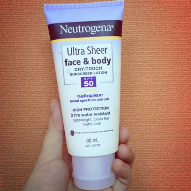 KEM CHỐNG NẮNG NEUTROGENA ULTRA SHEER FACE & BODY DRY - TOUCH SUNCREAM LOTION SPF 50+ 88ML CỦA ÚC