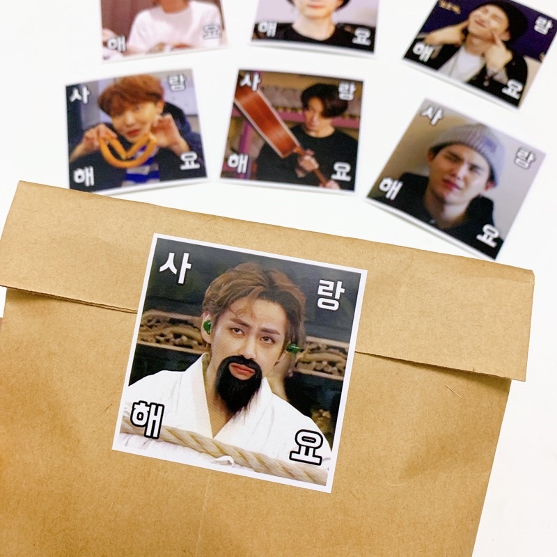 Sticker niêm phong BTS mẫu chữ hàn