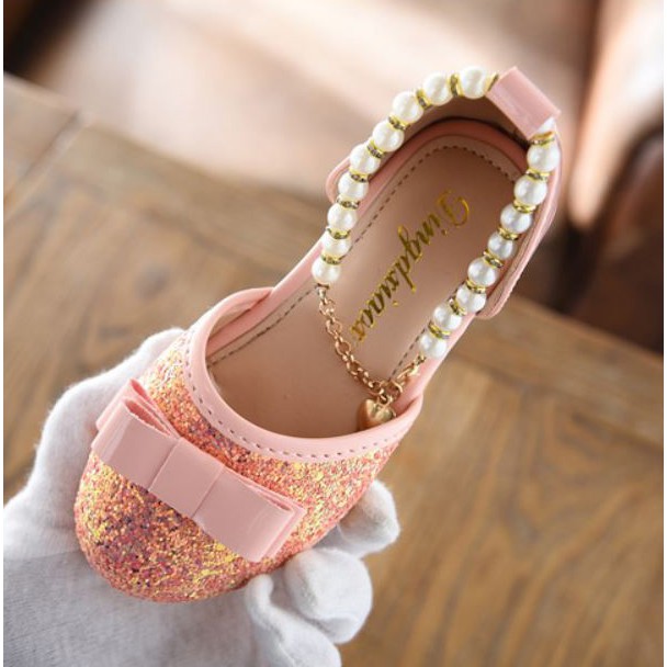 Sandal kim tuyến lấp lánh cổ chân kết hạt bẹt cho bé gái ( giảm giá size 28 va 29)