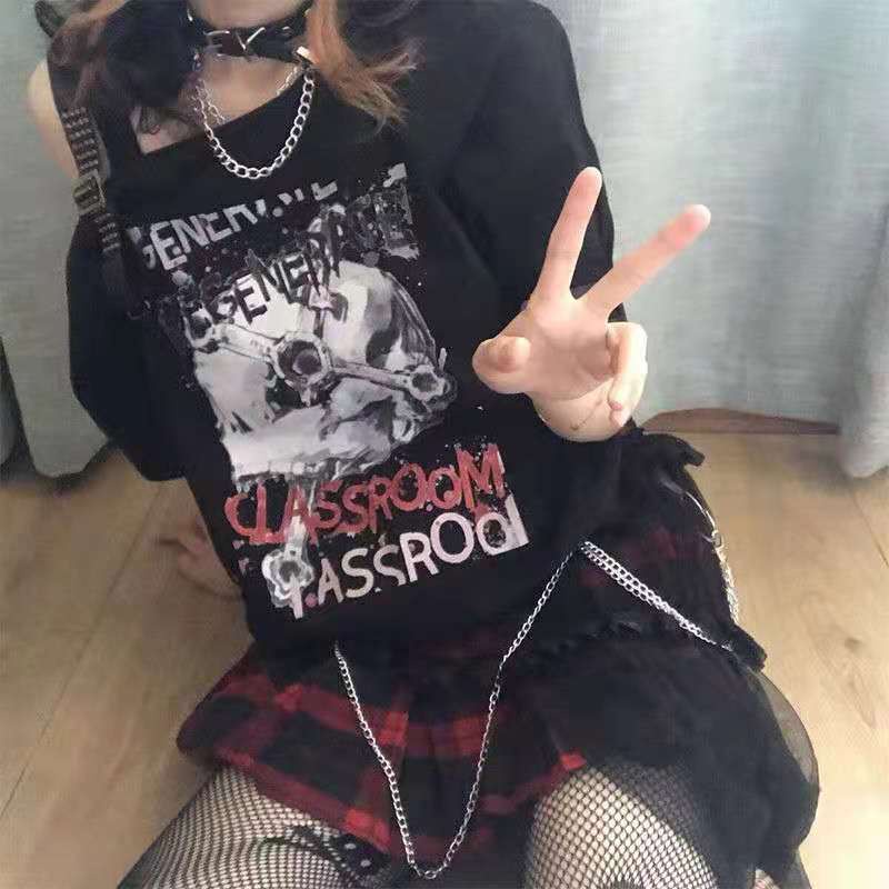 Women's Off shoulder Black T-shirt with Skull and Cross Print 201SS y2k