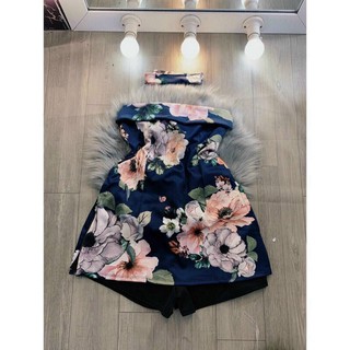 Set áo cúp ngực và quần có choker