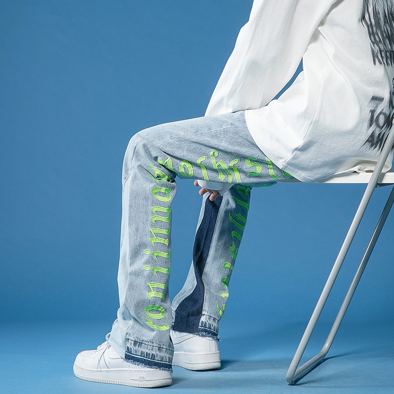 Quần jean dài ống rộng thêu chữ hợp xu hướng thời trang cho nam