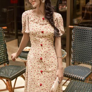 Váu OLV Váy OLV. Size S. Em mua xong mà mặc không hợp. E pass lại giá rẻ cho các tình yêu. Váy đẹp, chất vải nhẹ mềm.
