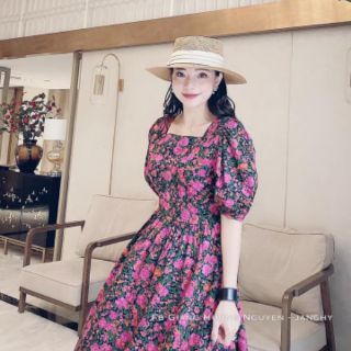 Váy maxi hoa tím cổ vuông