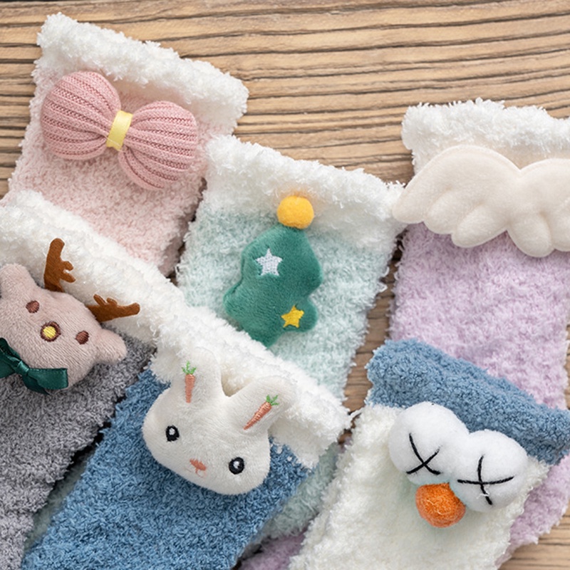 Vớ ngủ bằng vải bông san hô dày mềm mại chống trượt giữ ấm mùa thu đông họa tiết hoạt hình dễ thương cho nữ
