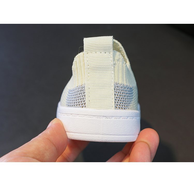 Giày thể thao chống trượt trọng lượng nhẹ thoáng khí thời trang unisex dành cho trẻ 1-18 tuổi